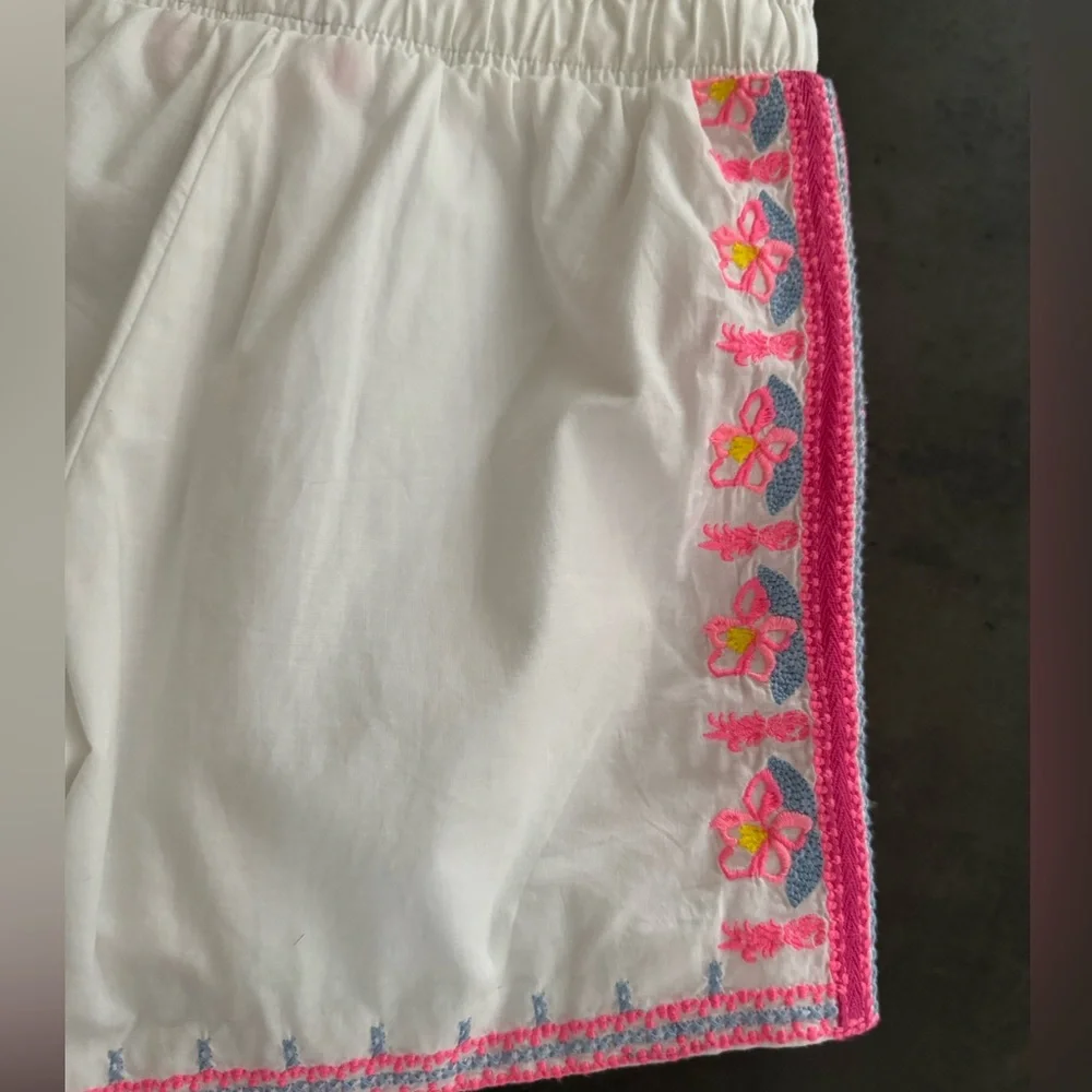 LILLY PULITZER Katia Embroidered Draw String Shorts XXS White & Pink. C4